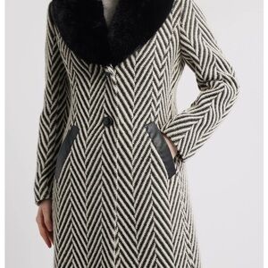 Via Spiga Black and White Chevron  herringbone faux fur collar Coat